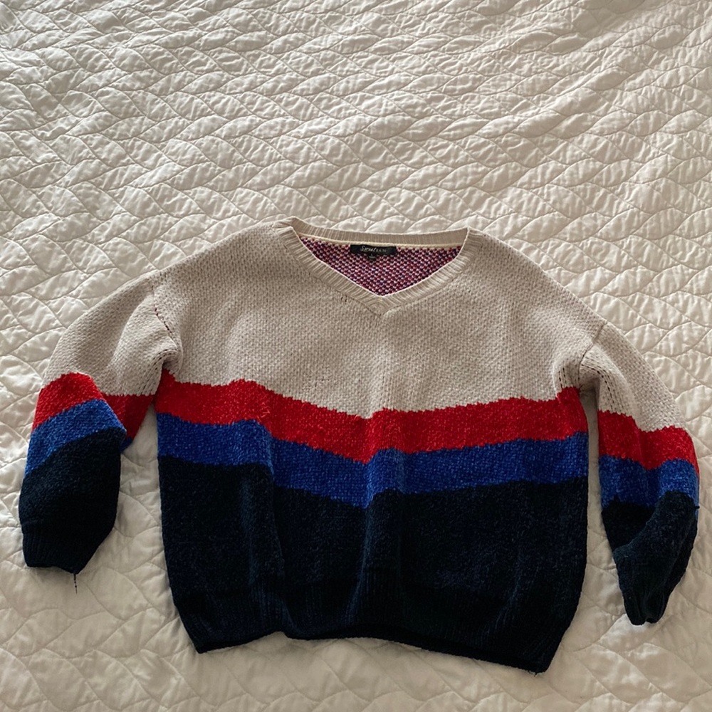 Sweet Rain Large knit sweater.